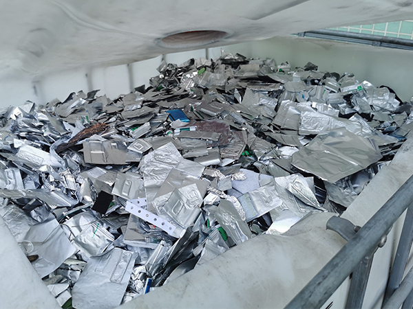 广东三元锂电池回收 三元废料回收 15秒线上报价